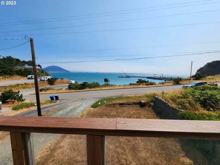 photo 28: 430 5TH ST, Port Orford OR 97465