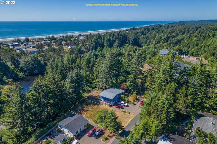 photo 1: 2118 NW VIEWRIDGE DR, Waldport OR 97394