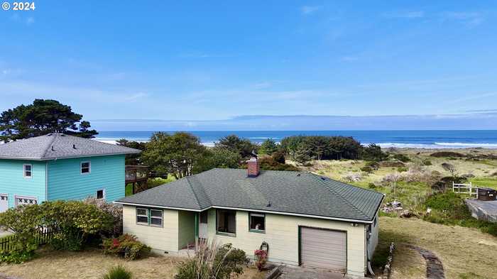 photo 1: 94090 WEBER WAY, Gold Beach OR 97444