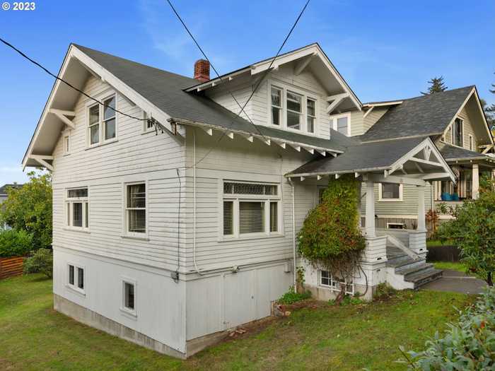 photo 2: 192 W EXCHANGE ST, Astoria OR 97103