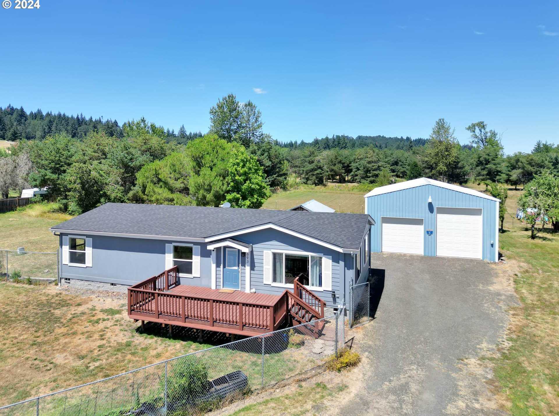 photo 1: 693 ASH ST, Monroe OR 97456