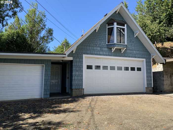 photo 2: 430 E HIGHWAY 42, Coquille OR 97423