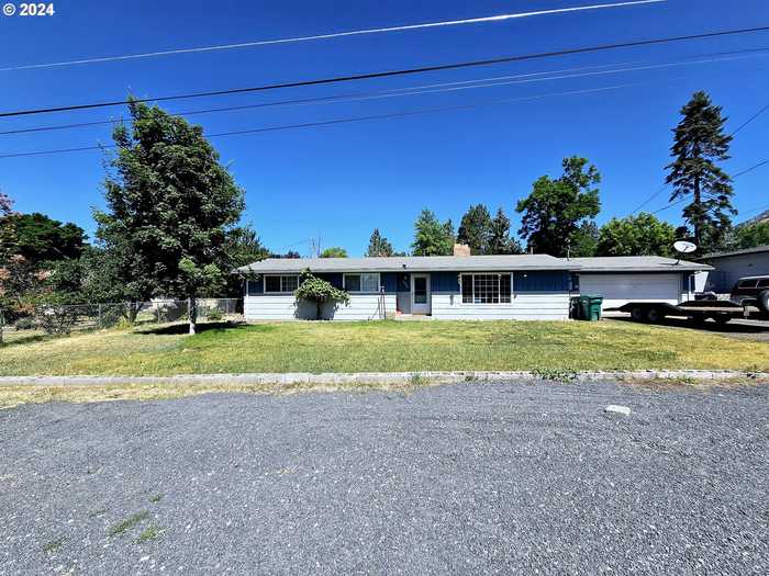 photo 1: 6251 SAGE WAY, Klamath Falls OR 97603