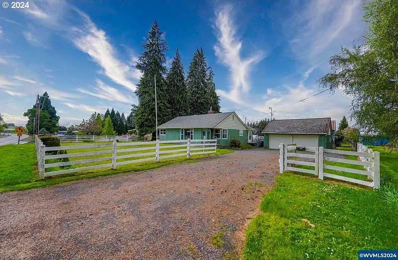 photo 1: 5635 FRUITLAND RD, Salem OR 97317