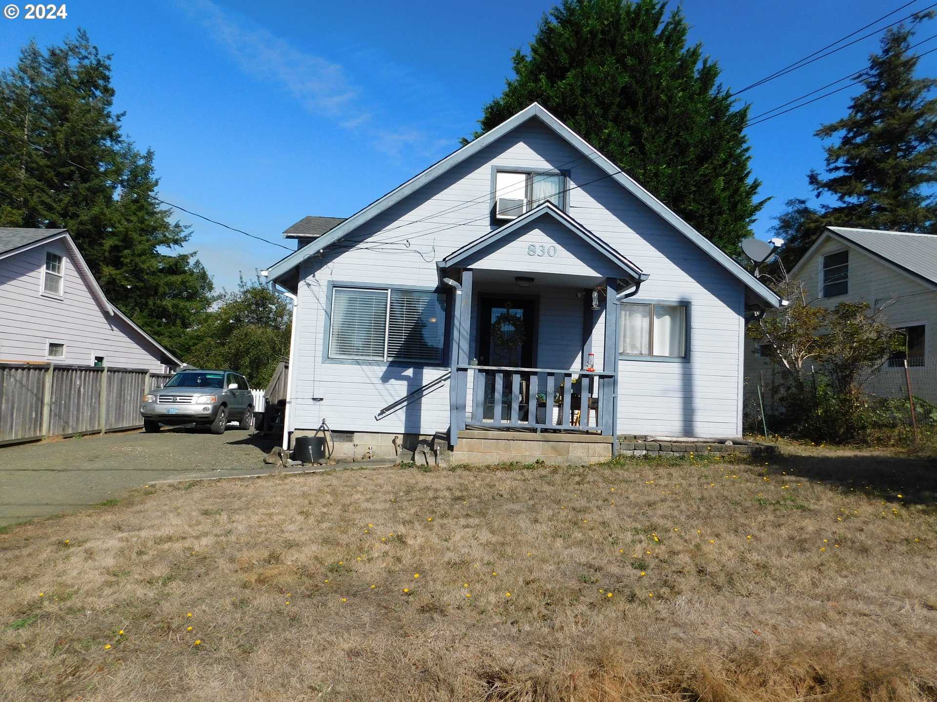 photo 2: 830 E 11TH ST, Coquille OR 97423