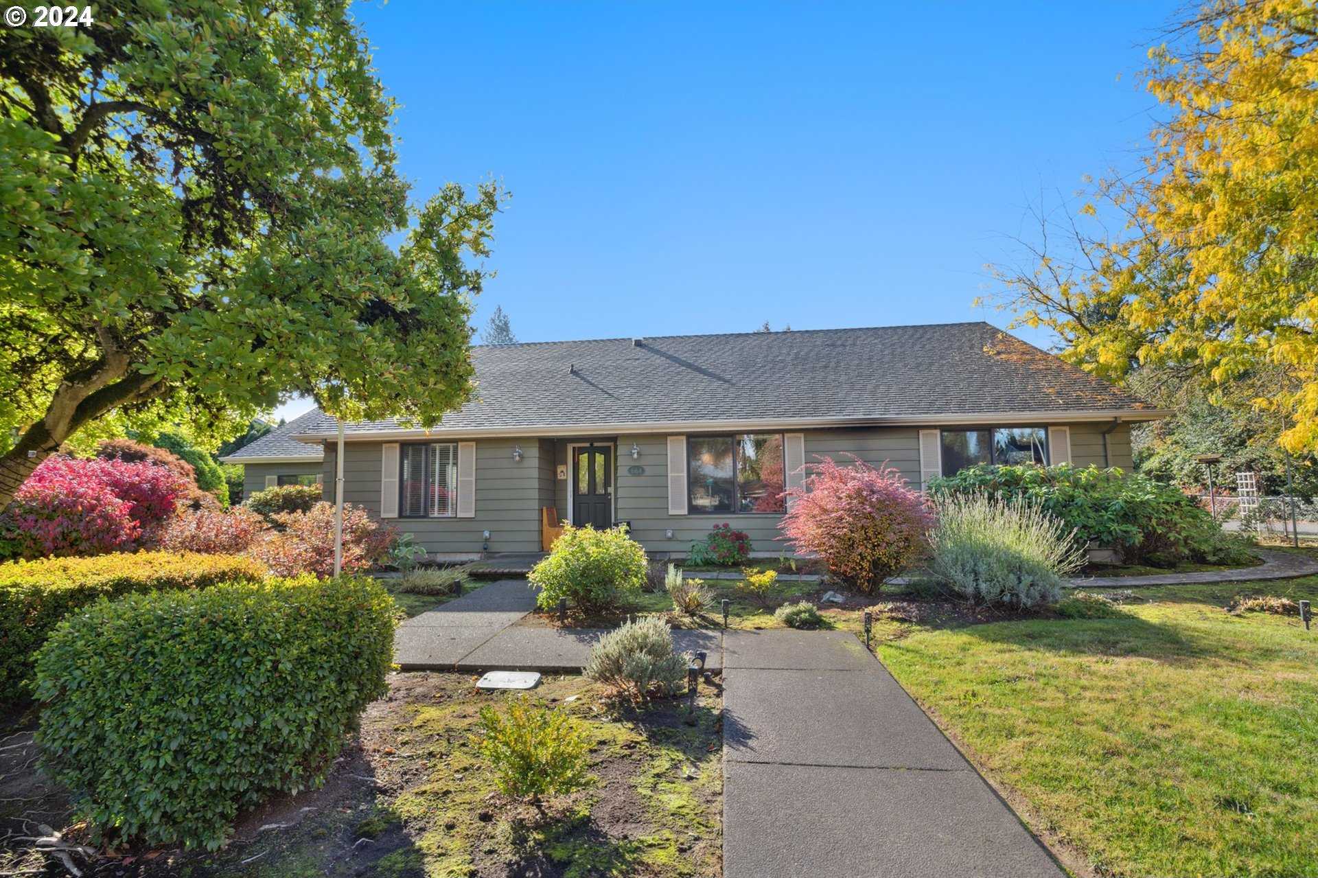 photo 3: 664 NW DARNIELLE ST, Hillsboro OR 97124