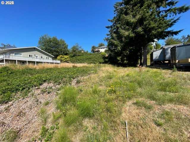 photo 1: 180 AUBURN (lot 1) AVE, Astoria OR 97103