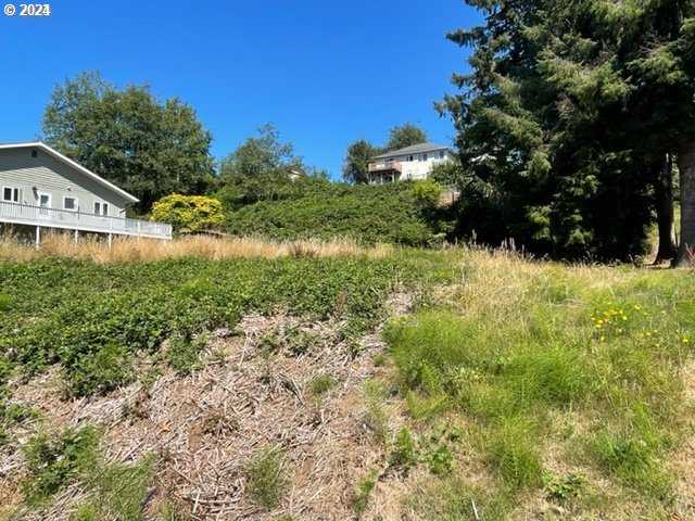 photo 2: 180 AUBURN (lot 1) AVE, Astoria OR 97103