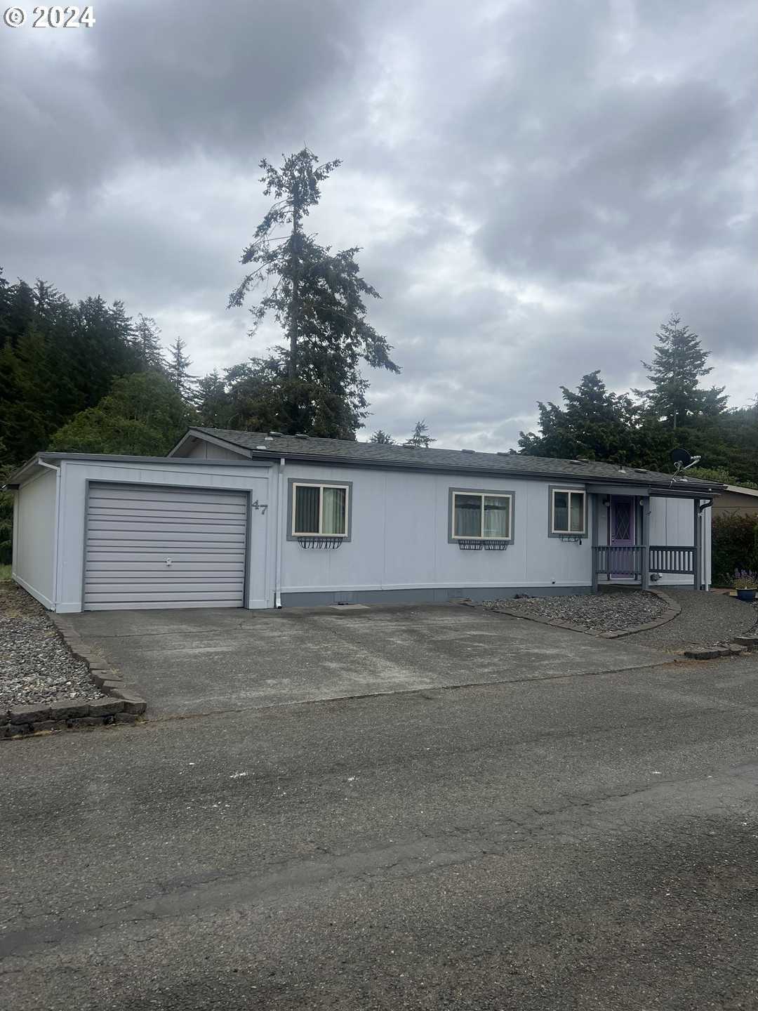 photo 1: 100 RIVER BEND RD Unit 47, Reedsport OR 97467