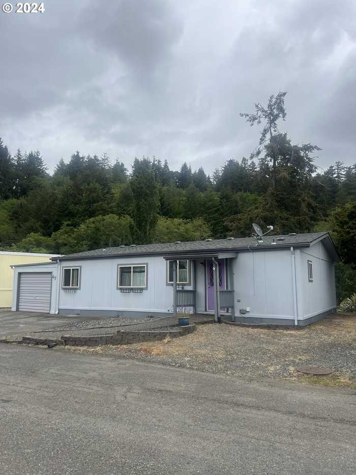 photo 2: 100 RIVER BEND RD Unit 47, Reedsport OR 97467