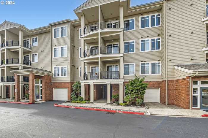 photo 1: 4884 NW PROMENADE TER Unit 208, Portland OR 97229