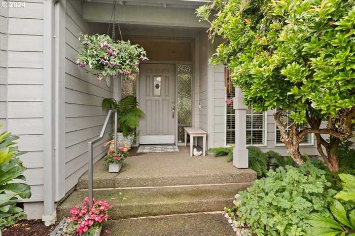 photo 2: 1916 SPICETREE LN SE, Salem OR 97306