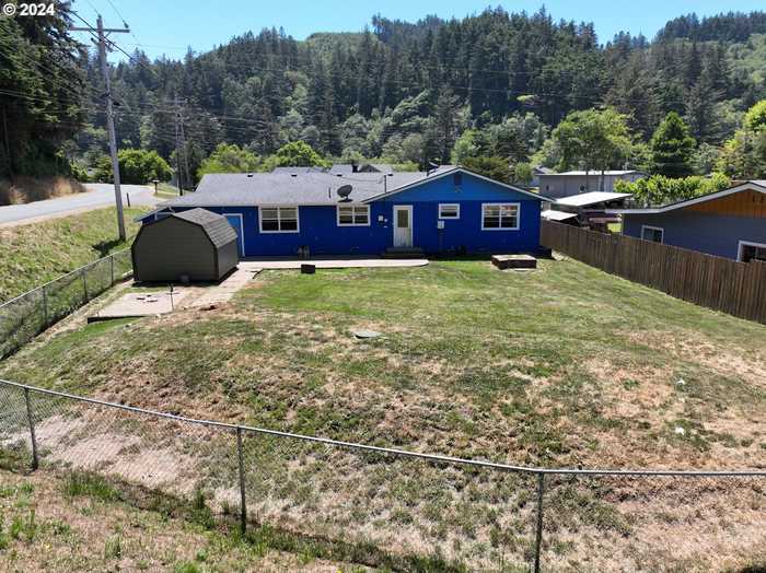 photo 2: 28218 MATEER RD, Gold Beach OR 97444