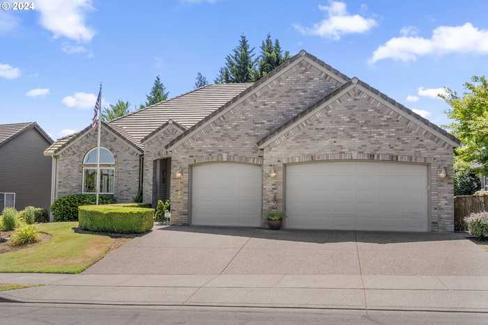 photo 1: 14224 SW WHITNEY LN, Sherwood OR 97140