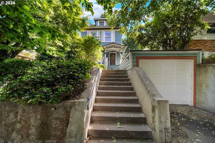 photo 1: 2736 SE 31ST AVE, Portland OR 97202