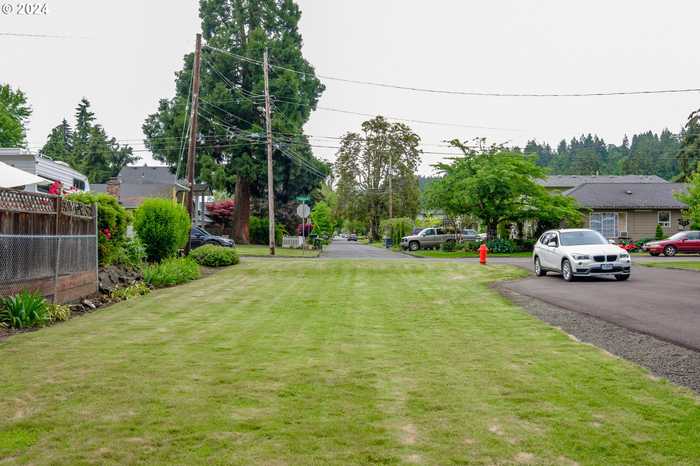 photo 29: Cowing ST, Silverton OR 97381