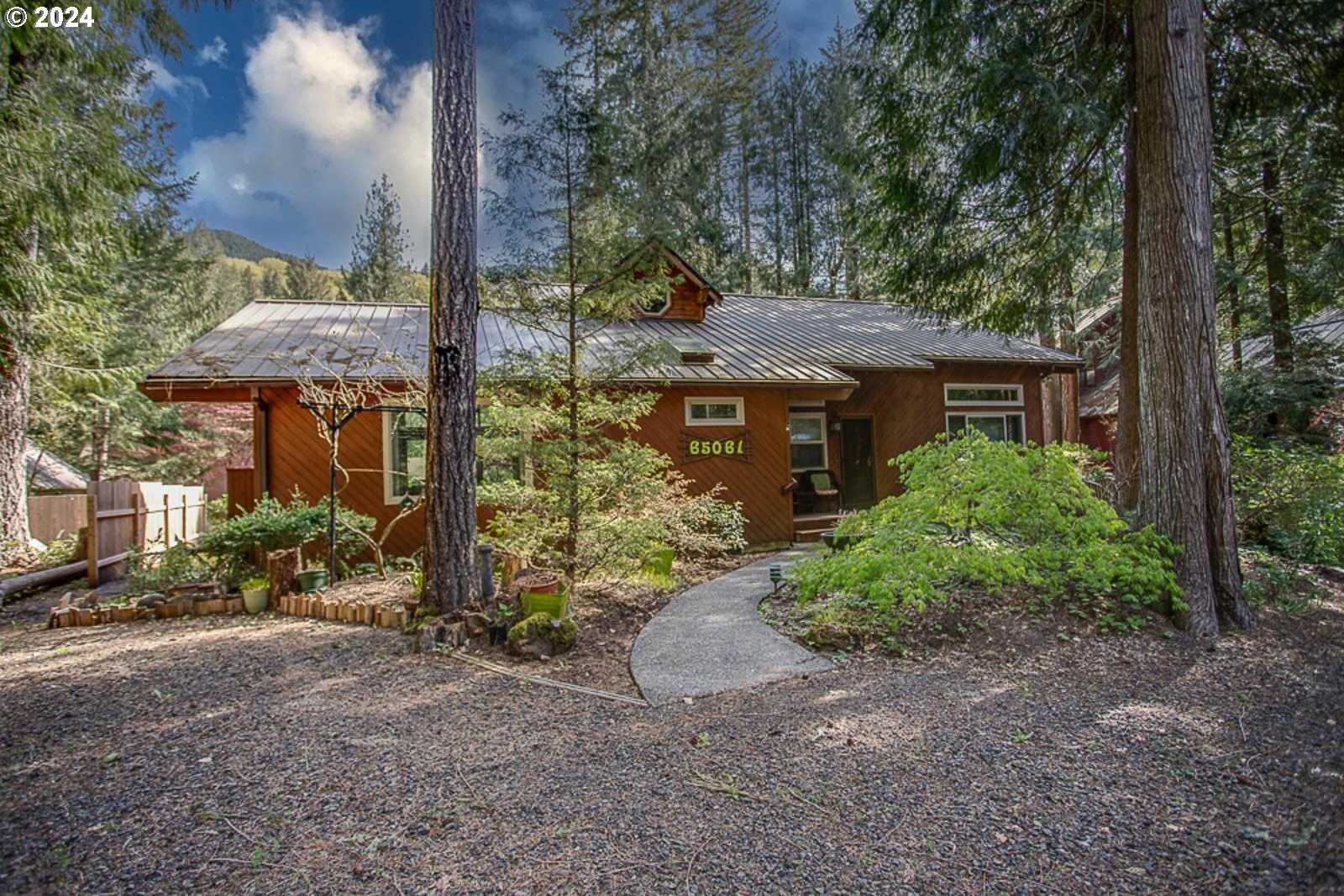 photo 1: 65061 E MOUNTAIN MEADOW LN, Rhododendron OR 97049