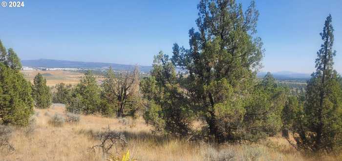 photo 1: NW PINECREST DR, Prineville OR 97754