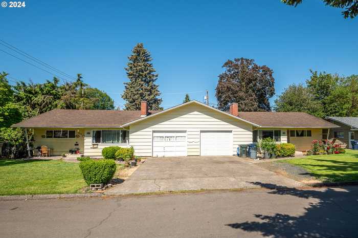 photo 1: 1710 DALTON DR, Eugene OR 97404