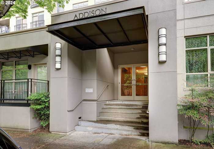 photo 2: 1930 NW IRVING ST Unit 205, Portland OR 97209