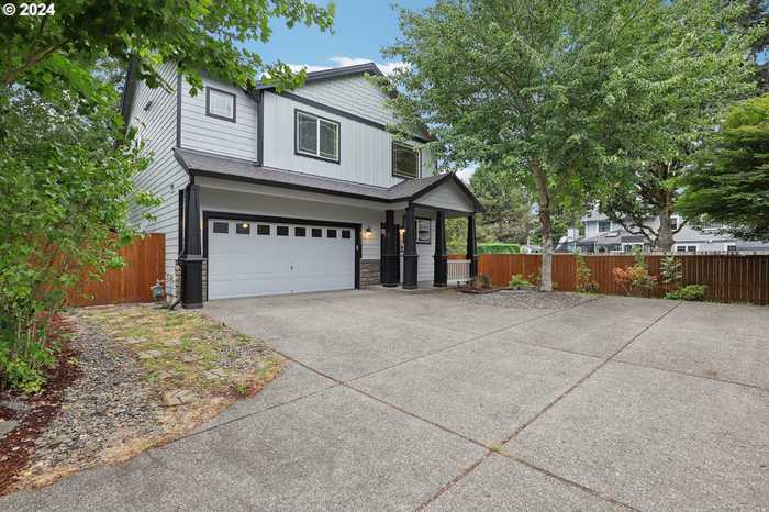 photo 2: 14506 NE 6TH AVE, Vancouver WA 98685