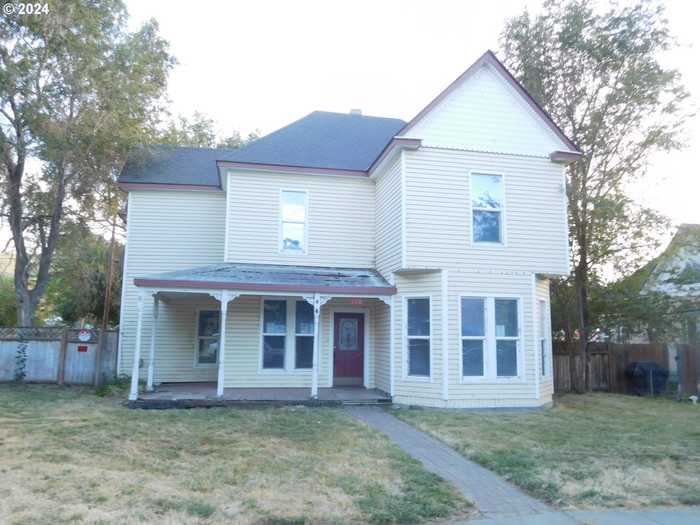 photo 1: 120 W 2ND ST, Ione OR 97843