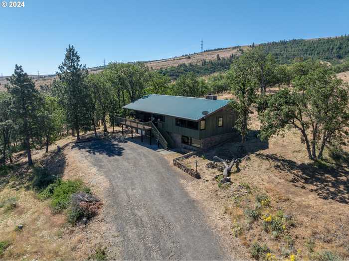 photo 2: 78902 WALTERS RD, Maupin OR 97037