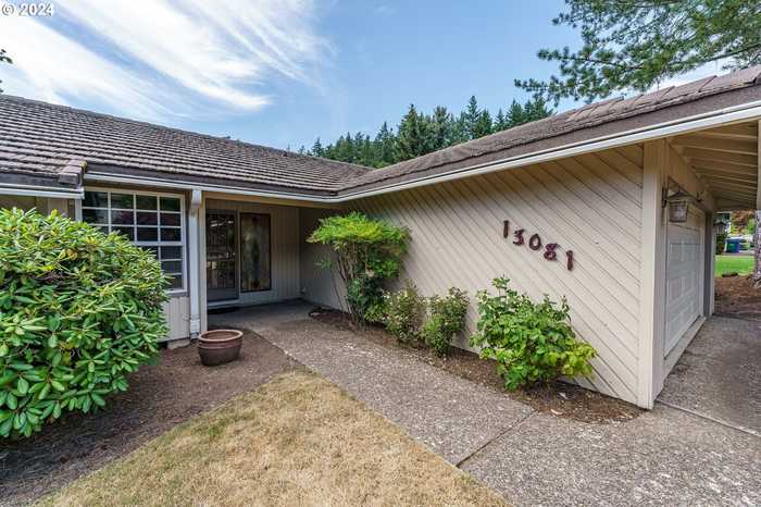 photo 2: 13081 SE 126TH AVE, Happy Valley OR 97086