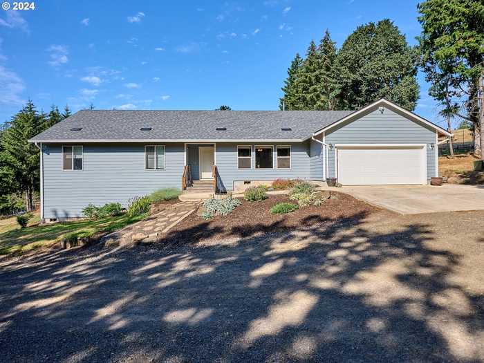 photo 1: 8887 SW LARSON RD, Gaston OR 97119