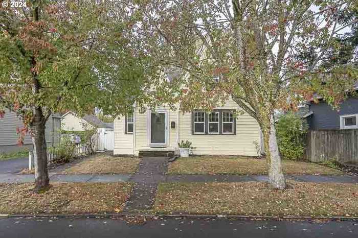 photo 2: 255 14TH ST, Salem OR 97301