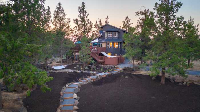 photo 1: 63721 JOHNSON RD, Bend OR 97703