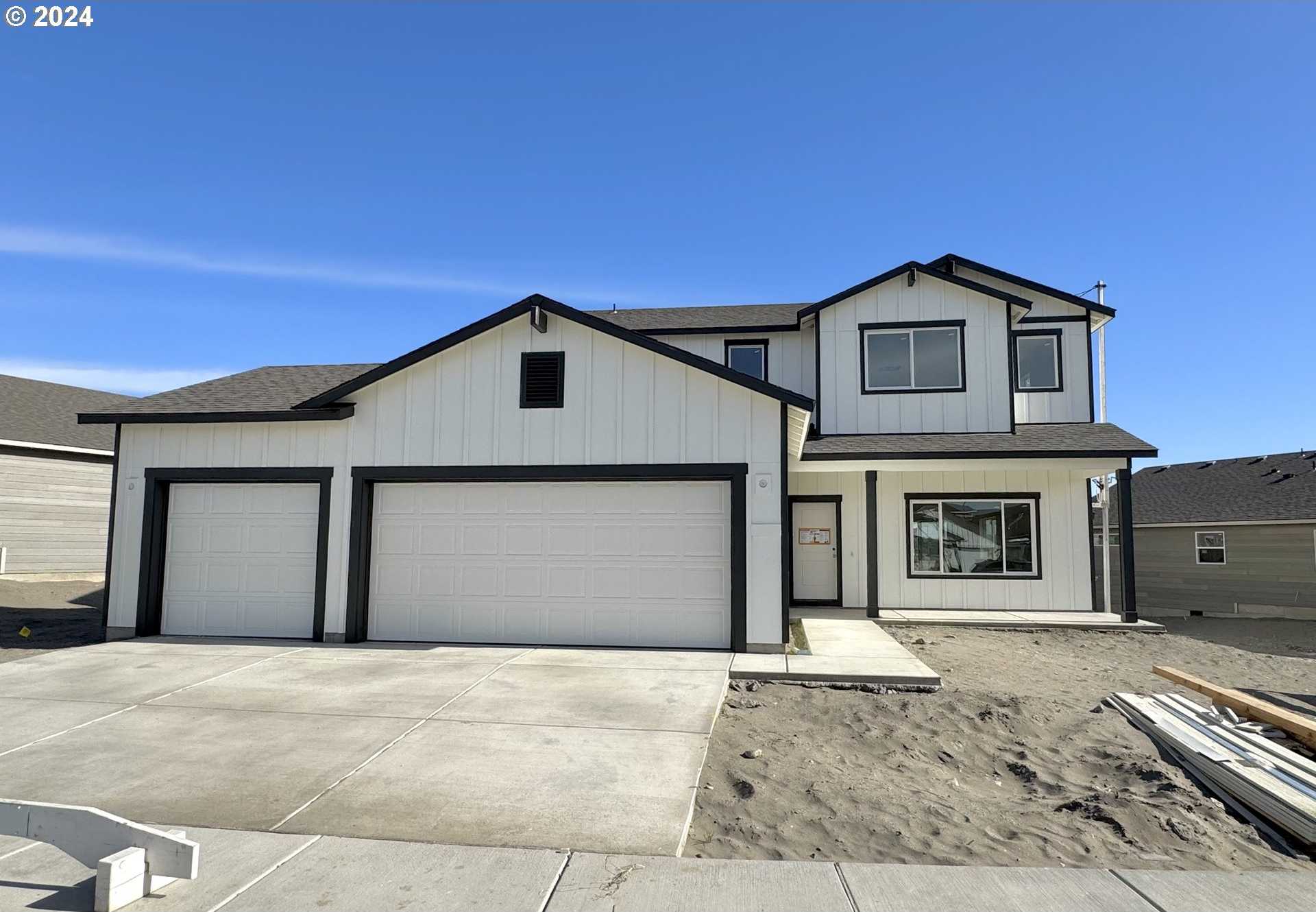 photo 2: 1686 NE 8th PL, Hermiston OR 97838