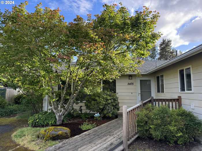 photo 1: 5475 SW ELM AVE, Beaverton OR 97005