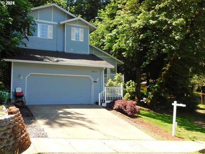 photo 2: 1611 HEATHER LN, Vernonia OR 97064