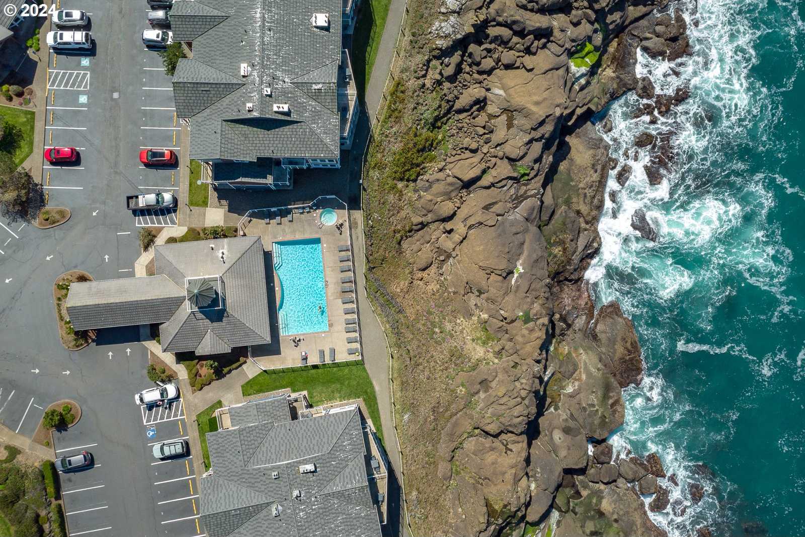 photo 3: 939 N HIGHWAY 101 Unit 405E, Depoe Bay OR 97341