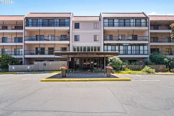 photo 1: 45 EAGLE CREST DR Unit 405, Lake Oswego OR 97035