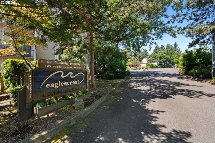 photo 2: 45 EAGLE CREST DR Unit 405, Lake Oswego OR 97035