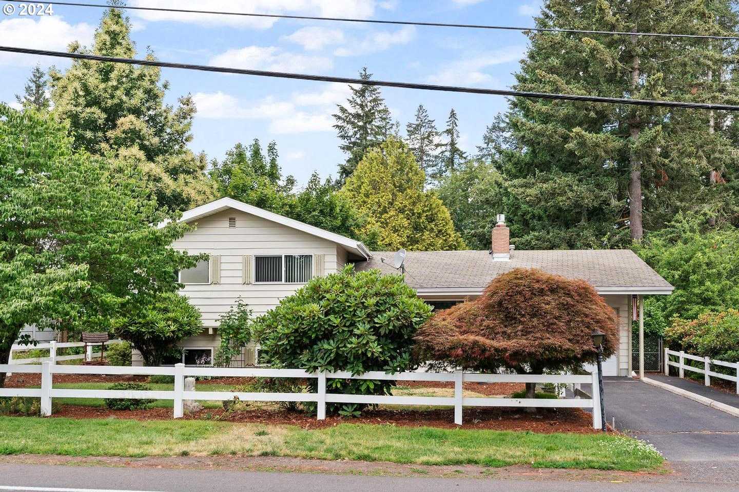 photo 1: 6201 SE 128TH AVE, Portland OR 97236