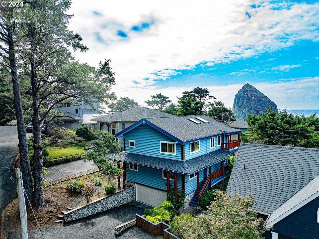 photo 1: 1740 VIEW POINT TER, Cannon Beach OR 97110