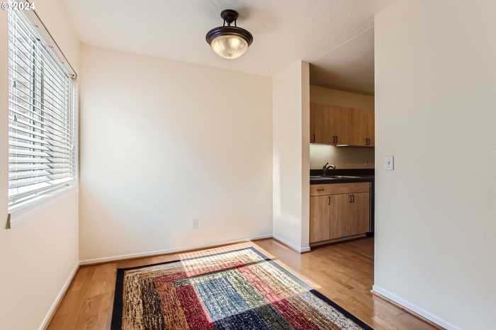 photo 2: 1535 SW CLAY ST Unit 209, Portland OR 97201