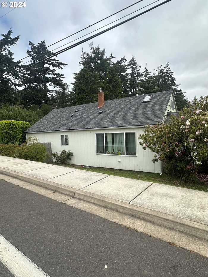 photo 38: 505 HEMLOCK ST, Florence OR 97439