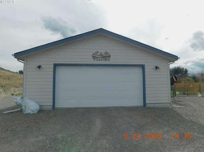 photo 2: 475 WASHINGTON AVE, Baker City OR 97814