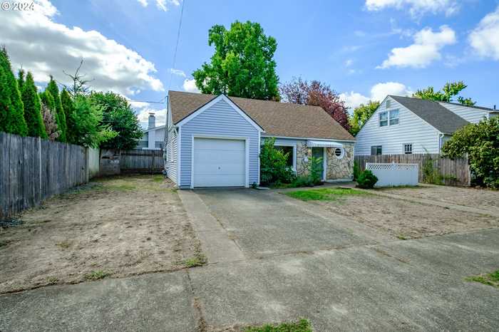 photo 2: 1080 WILBUR ST, Salem OR 97302