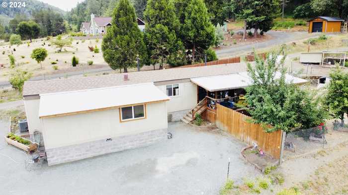 photo 1: 480 EVERGREEN RIDGE RD, Riddle OR 97469