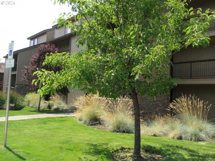 photo 2: 18575 SW CENTURY DR Unit 1721&22, Bend OR 97702