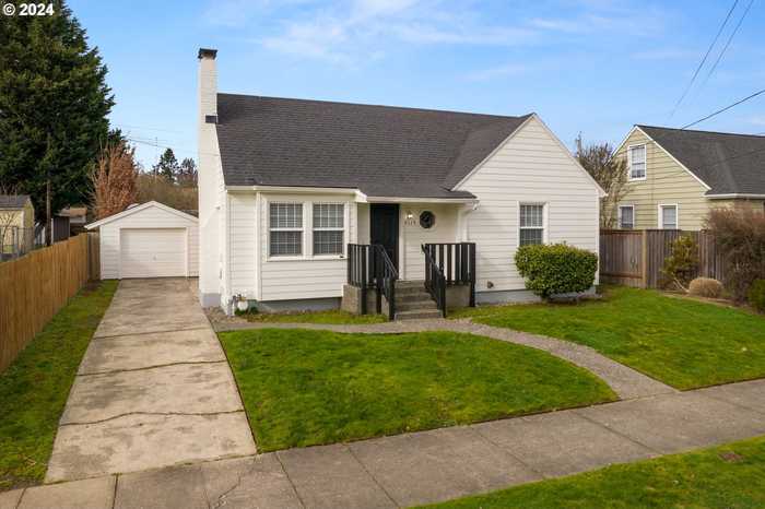 photo 2: 7225 N MONTEITH AVE, Portland OR 97203