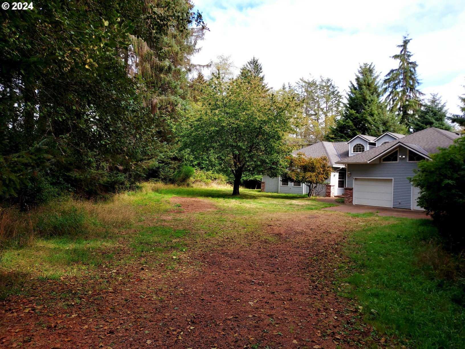 photo 2: 3190 NE UNION AVE, Lincoln City OR 97367