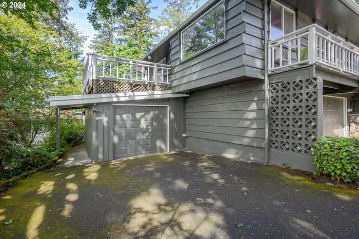 photo 23: 8265 SW CANYON LN, Portland OR 97225