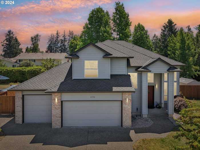 photo 1: 10950 SW BANNOCH ST, Tualatin OR 97062