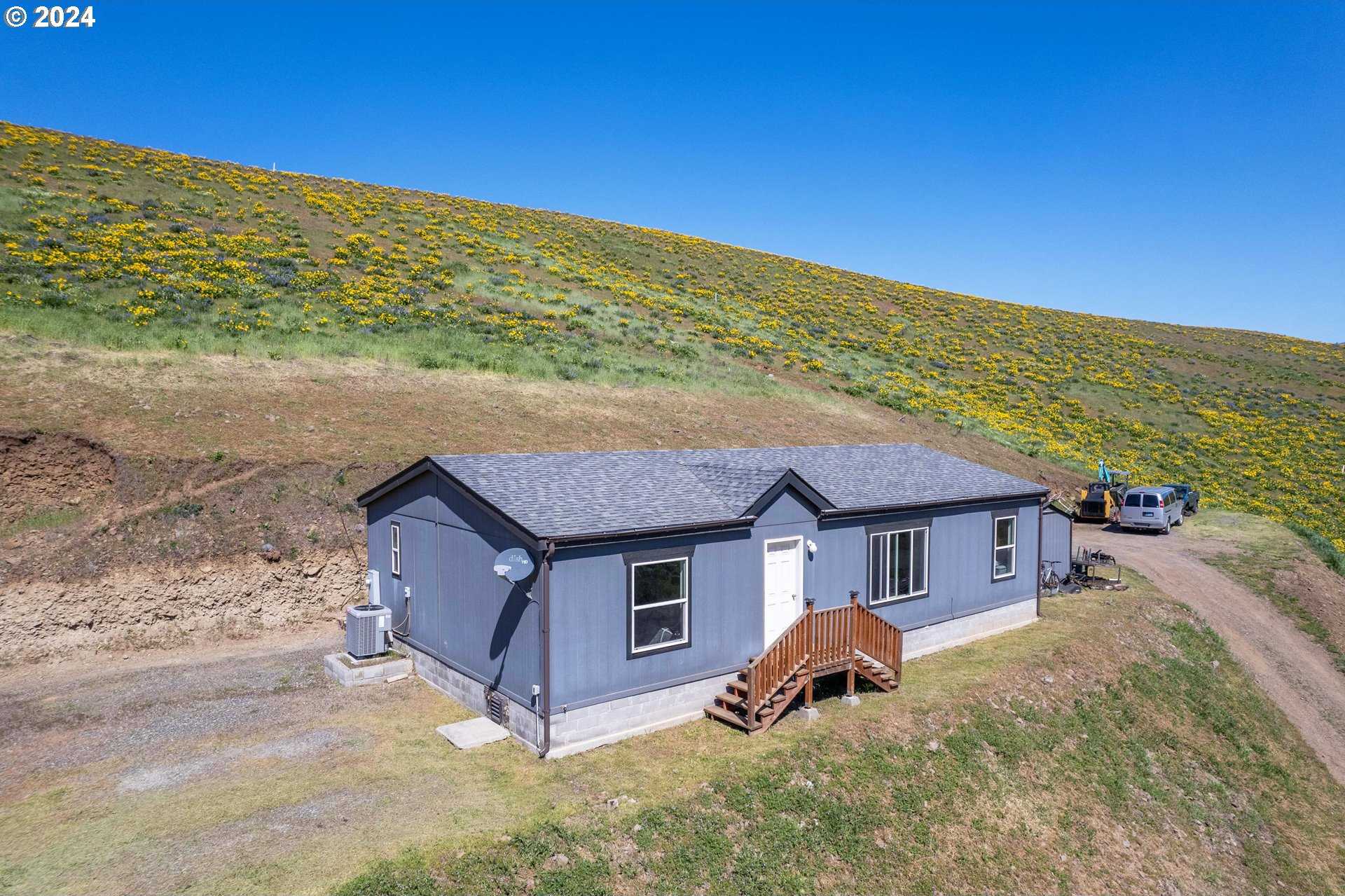 photo 3: 4709 NORTHWEST DR, The Dalles OR 97058